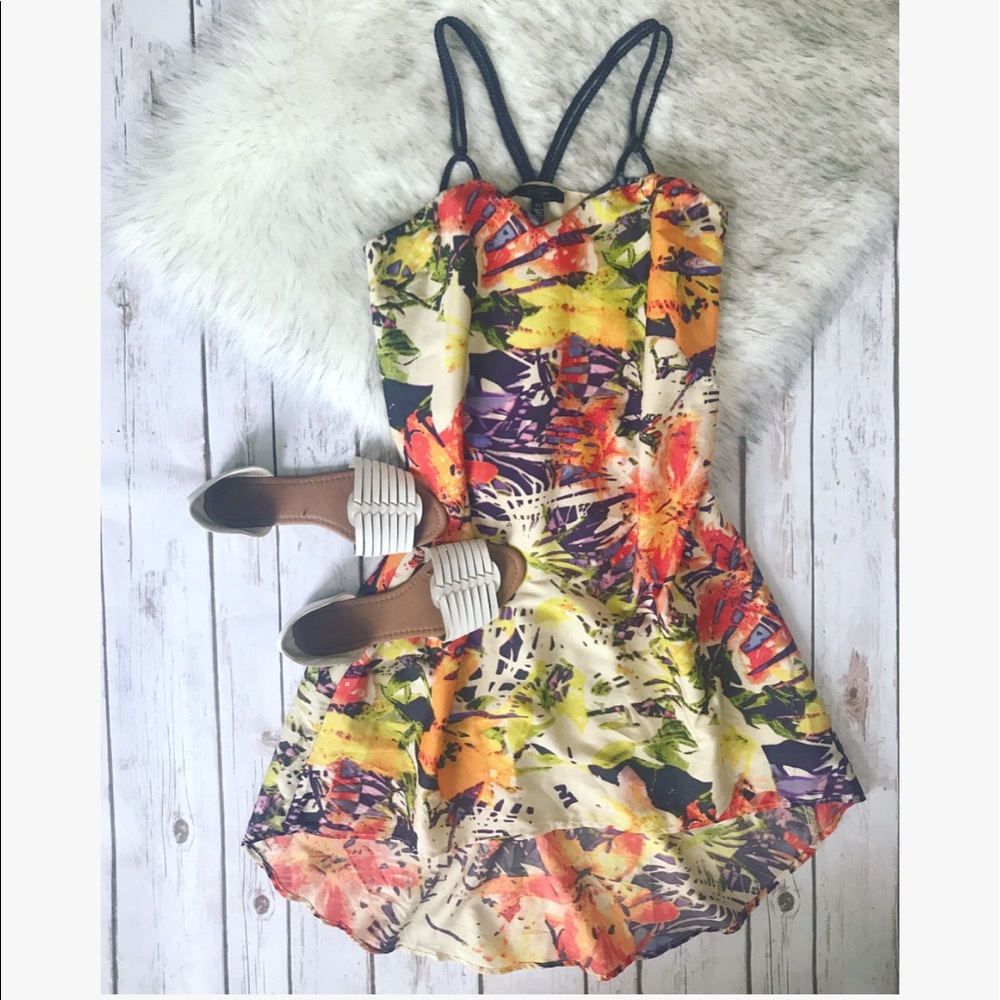 🎀 Beautiful floral Jessica Simpson dress 🎀